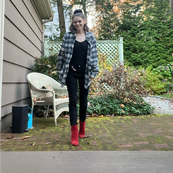 Meet your Posher ❤️💜 - Picture 4 of 15